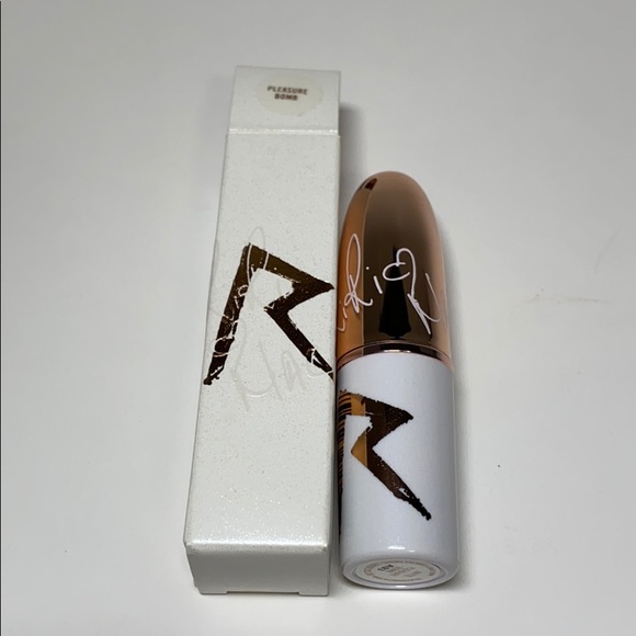 NIB MAC PLEASURE BOMB MATTE RIRI RIHANNA A93 100% - Picture 9 of 12